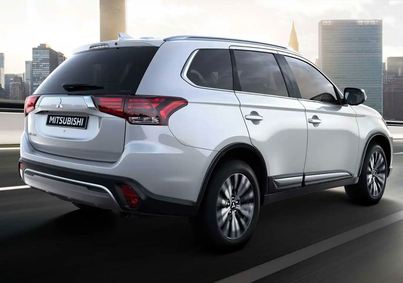 6. Mitsubishi Outlander (2013-2020) — used SUVs to avoid for parts access